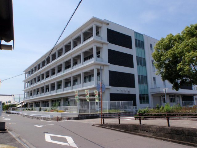 その他　丸亀市立城北小学校まで950m
