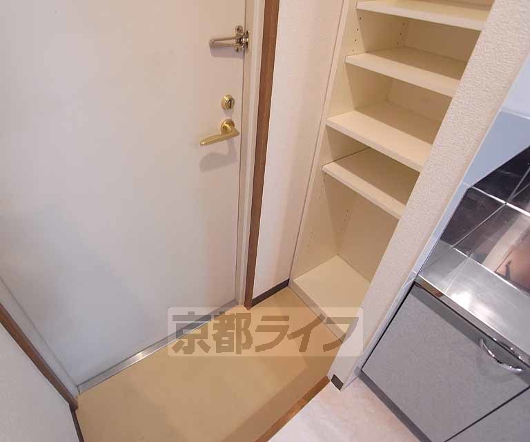 玄関　やっぱり欲しいです！シューズＢＯＸ！