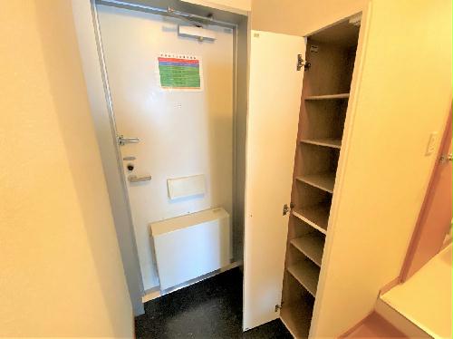 玄関　設備・使用は号室により異なる為、現況を優先致します。