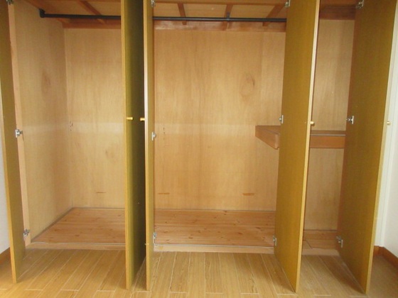 収納　※別部屋の写真です。