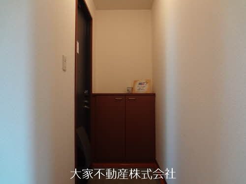 玄関　※リフォーム工事中の為イメージ。現況優先