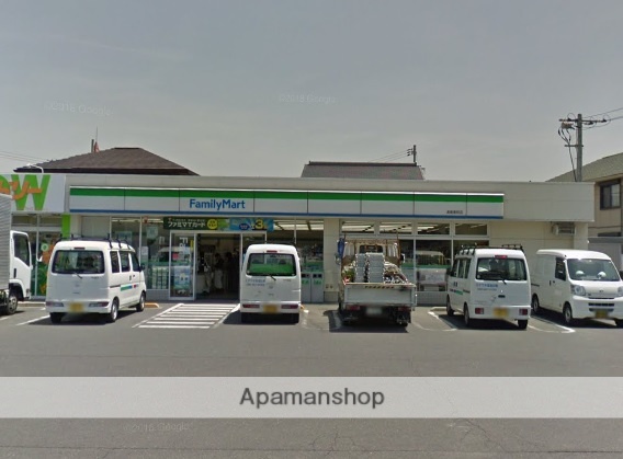 コンビニ　ファミリーマート（コンビニ）まで205m