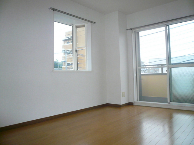 居室・リビング　（別室参考写真）