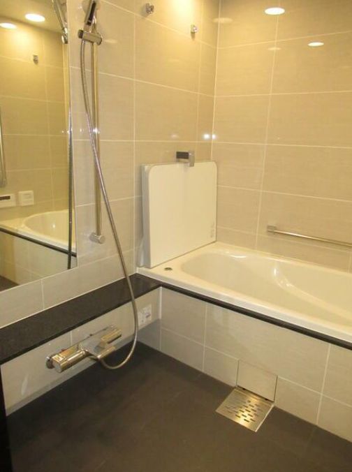 バス・シャワールーム　バス