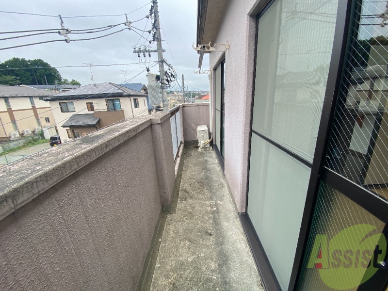 バルコニー　バルコニーがあるので洗濯物は外に干せそうですね～