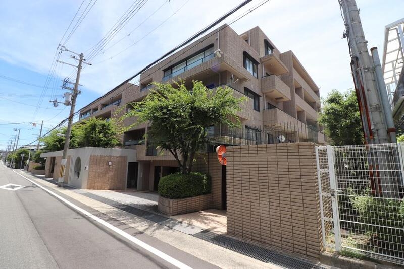 建物外観　芦屋市大原町「芦屋ロイヤルホームズ」