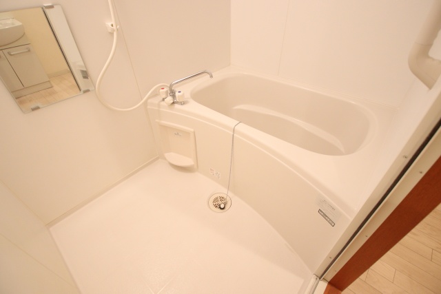 バス・シャワールーム　※別室の参考写真の為、現況優先です。