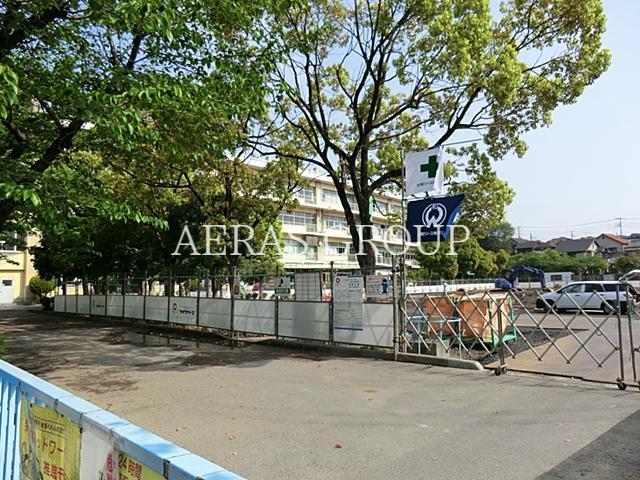 小学校　さいたま市立栄小学校（小学校）まで663m