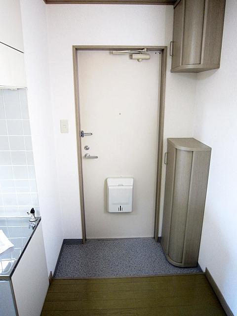 玄関　松山市南吉田町　スカイハイツＷ　玄関