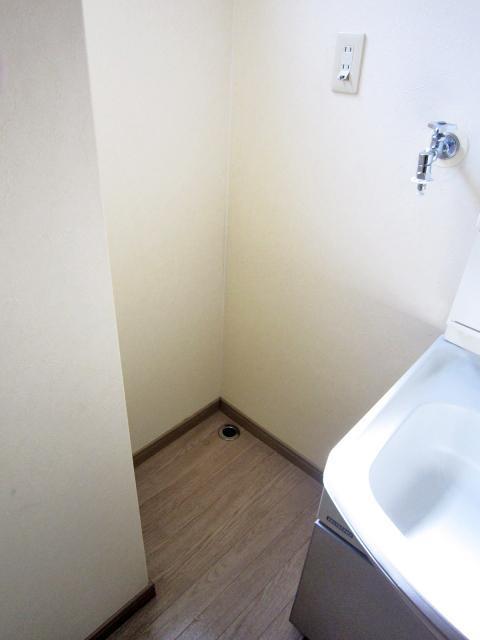 洗面設備　松山市南吉田町　スカイハイツＷ　室内洗濯機置場