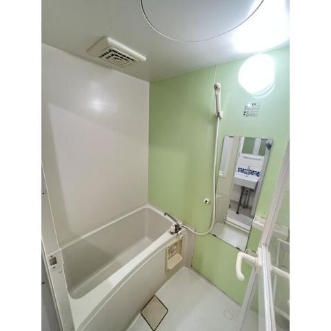 バス・シャワールーム　バス