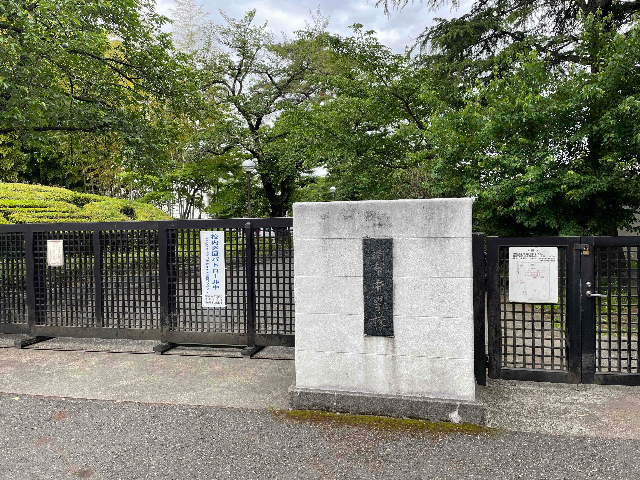 中学校　調布市立調布中学校（中学校）まで1900m