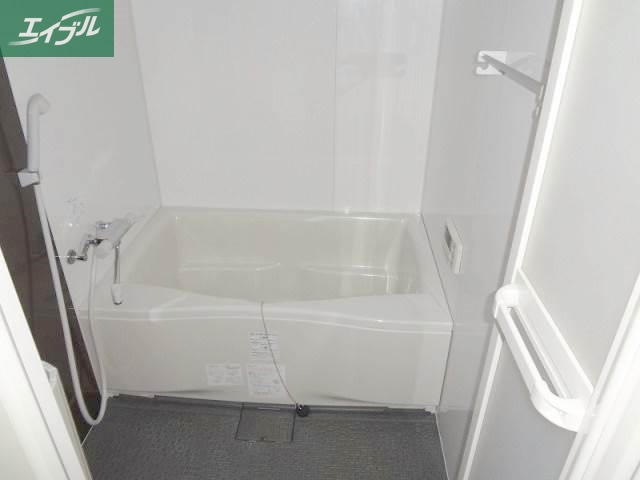 バス・シャワールーム　シャワー付きお風呂