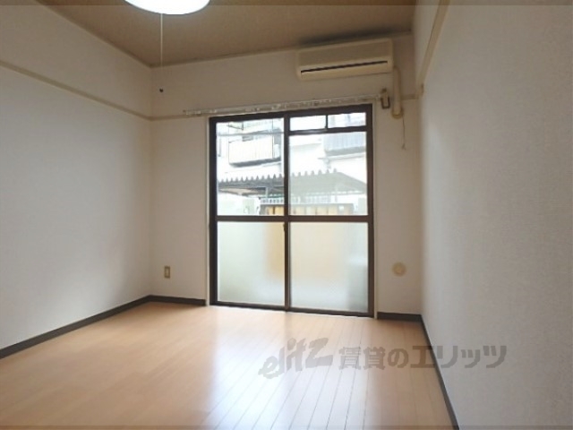 居室・リビング　洋室