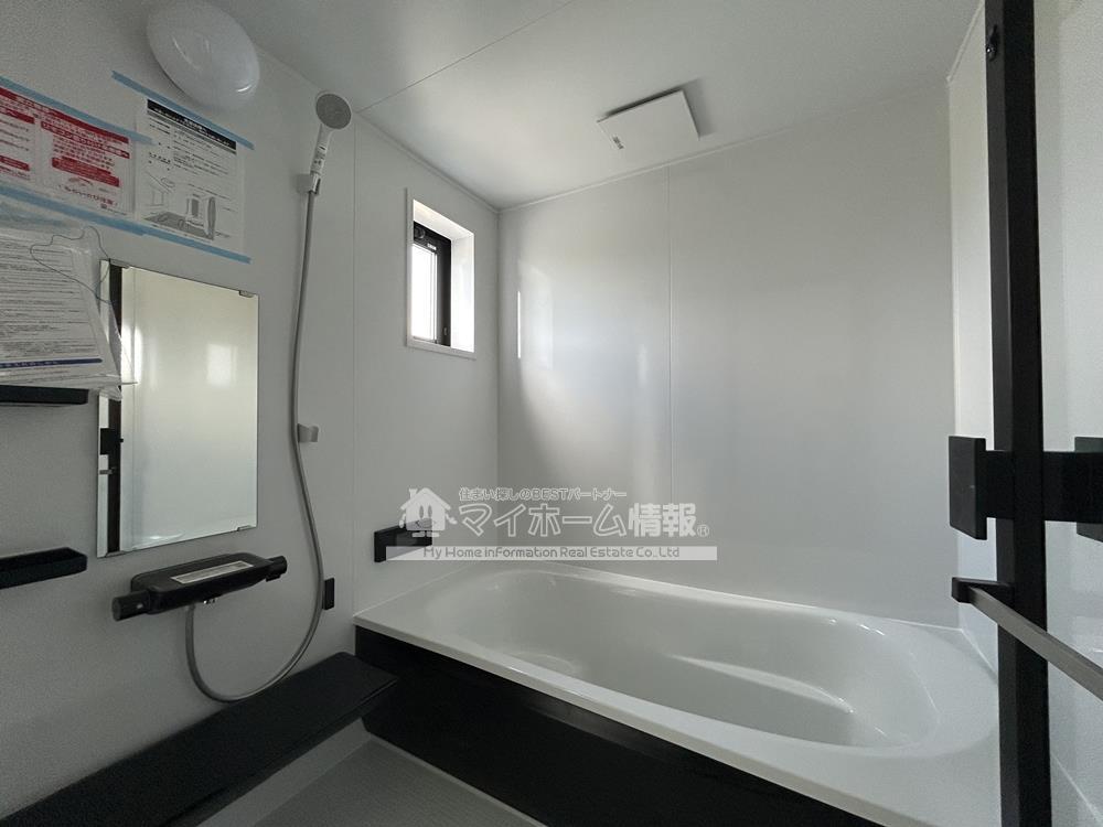 バス・シャワールーム　※内観写真はJ号を引用しており、内装が異なる場合がございます