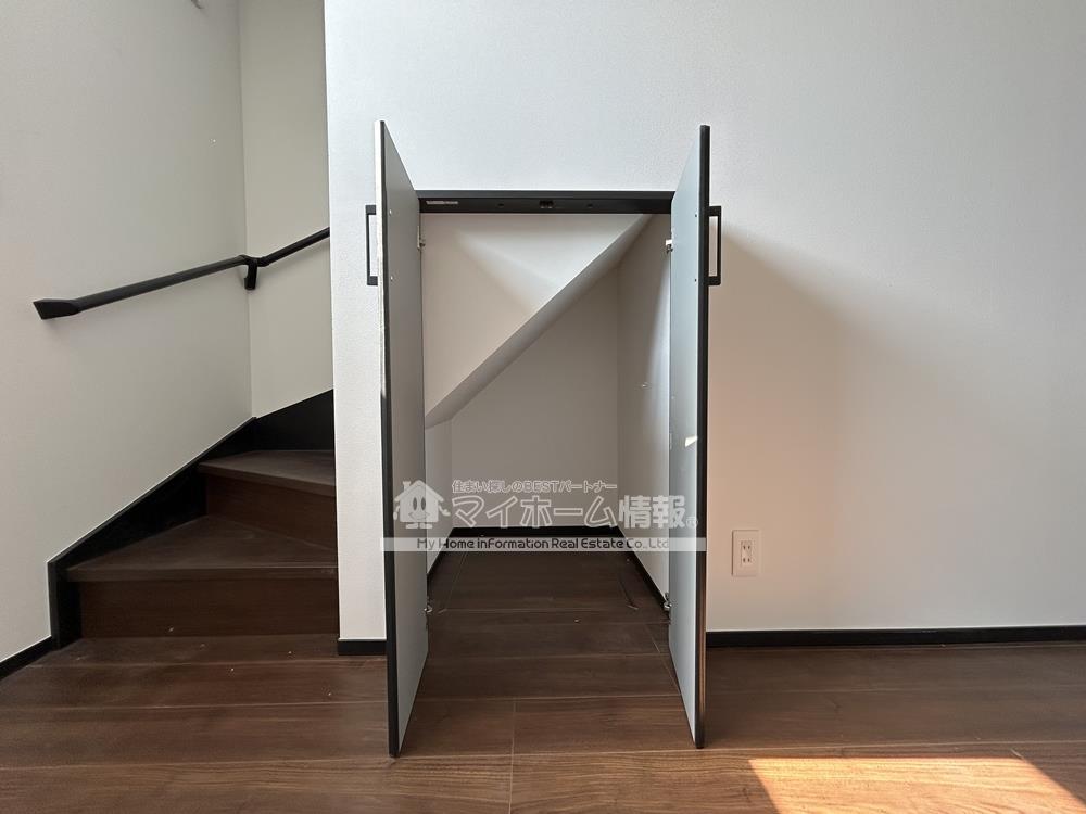 収納　※内観写真はJ号を引用しており、内装が異なる場合がございます