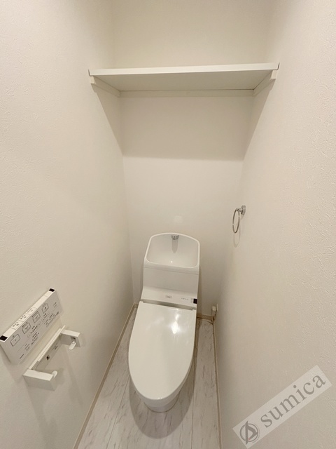 トイレ　温水洗浄便座完備♪