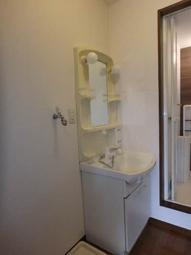 洗面設備　シャワー付き洗面台♪