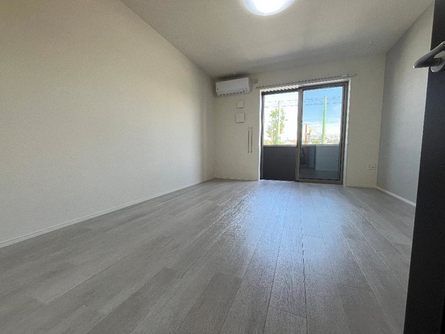 居室・リビング　同施工のイメージ写真のため、色合いは異なる場合があります。