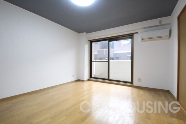 居室・リビング　※同タイプ部屋の写真です。