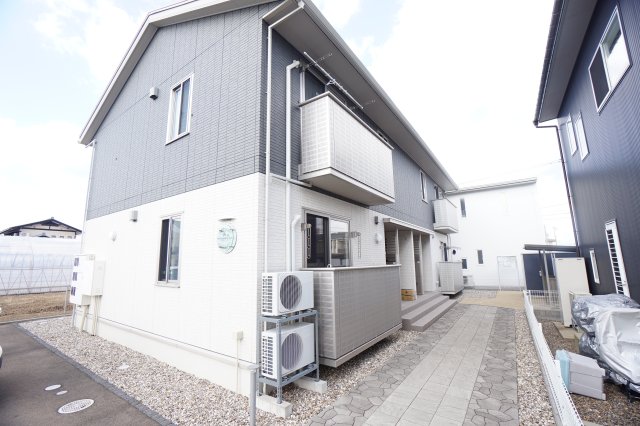 ローズガーデン　エコの建物外観