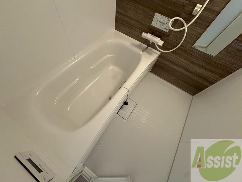 バス・シャワールーム　お風呂になります。一日の疲れを癒してくださいね。