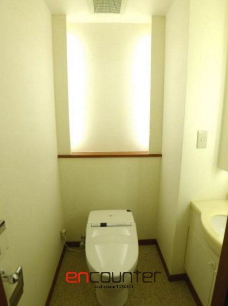 トイレ　※同マンション別室参考写真