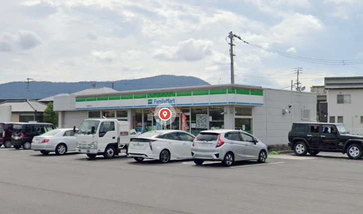 コンビニ　ファミリーマート 丸亀垂水町店（コンビニ）まで869m