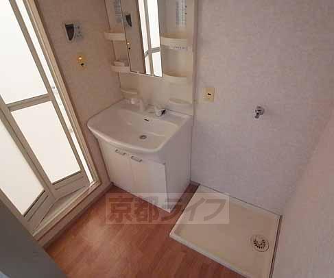 洗面設備　脱衣スペースも確保