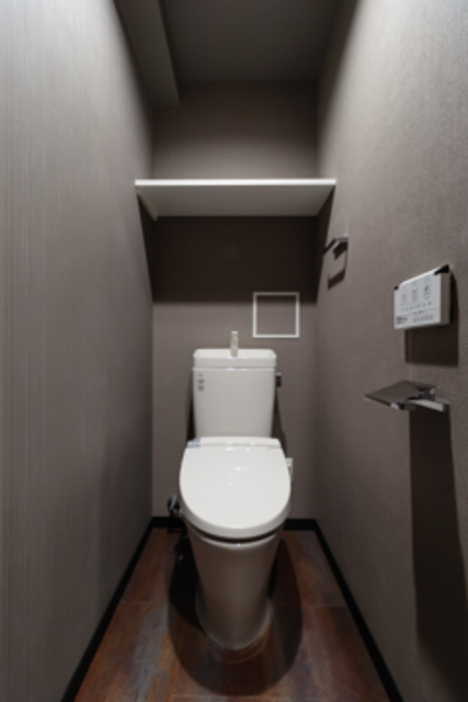 トイレ　※写真は同タイプ住戸です。