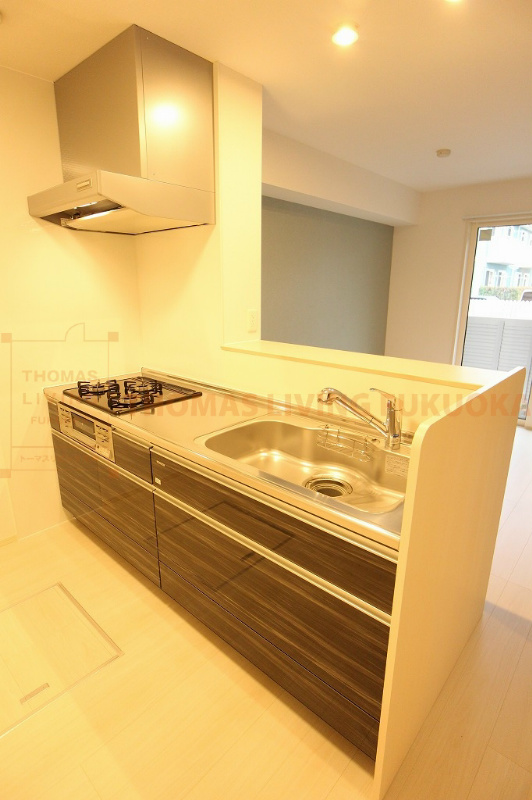 キッチン　人気の対面式カウンターキッチン。