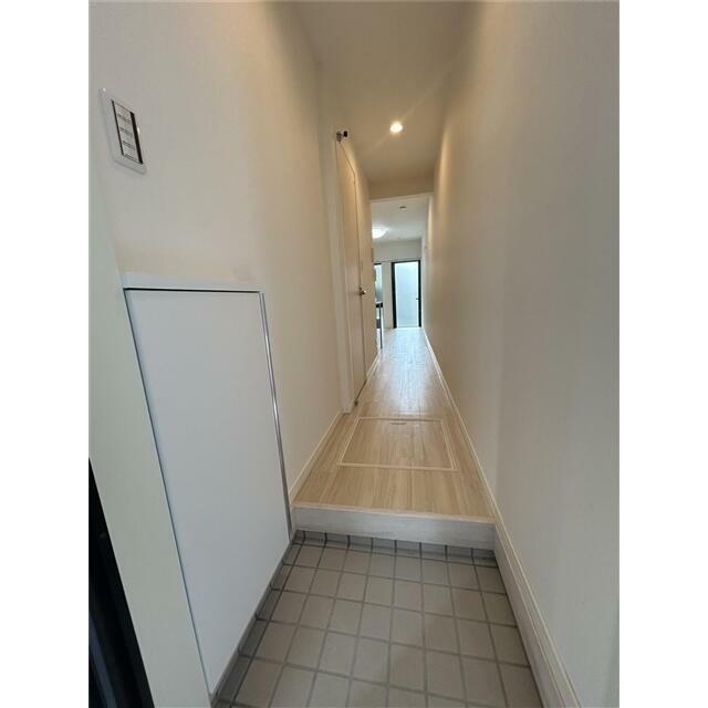 玄関　※建築中のためイメージ写真です