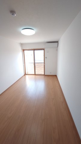 居室・リビング　使いやすい居間です