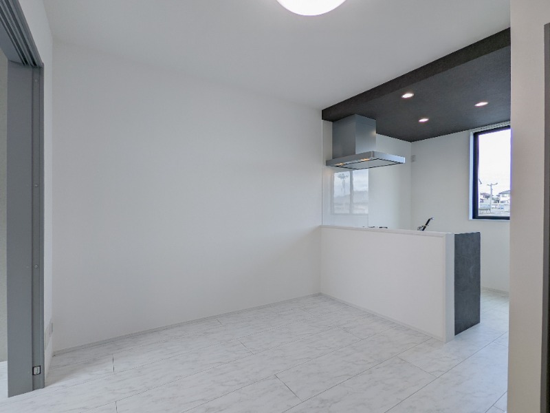 居室・リビング　図面と現状に相違がある場合には現状を優先