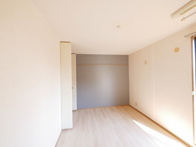 その他部屋・スペース　落ち着いて過ごせるお部屋なので、寝室にいかがでしょうか