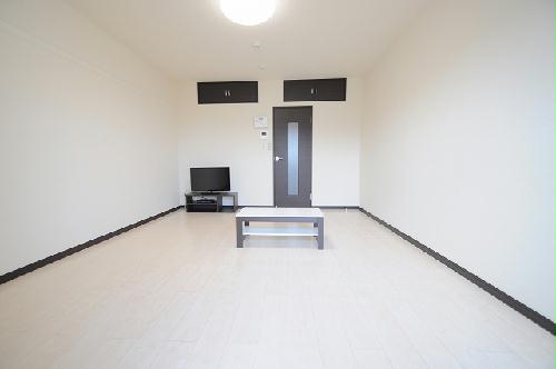 居室・リビング　実際のお部屋と異なる場合がございます。