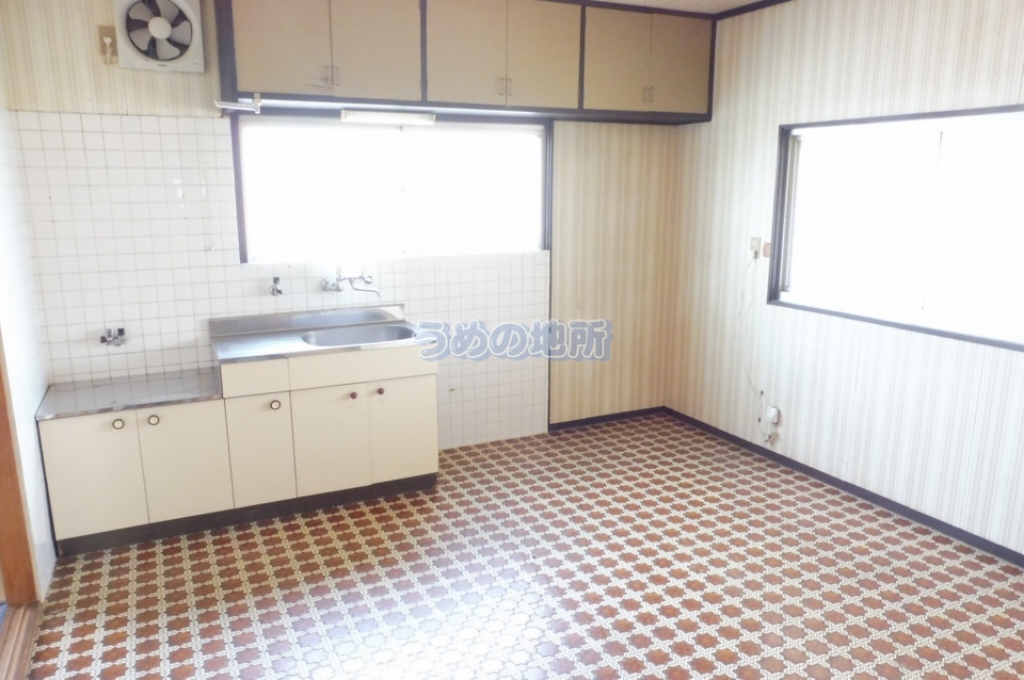 居室・リビング　ダイニングキッチン ロゴ圧縮済