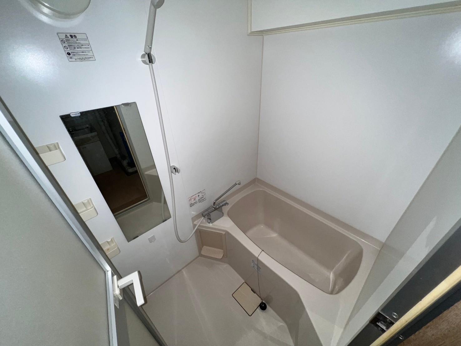 バス・シャワールーム　バス