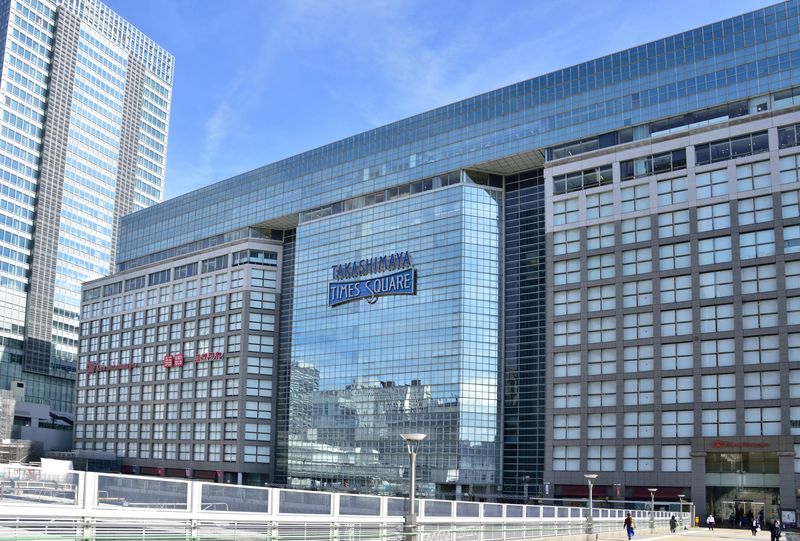 ショッピングセンター　タカシマヤタイムズスクエア（ショッピングセンター）まで716m