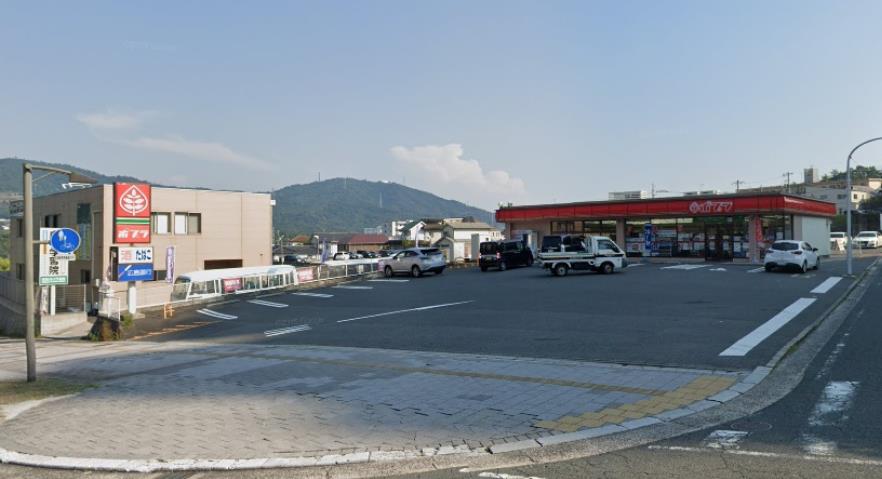 コンビニ　ポプラ（コンビニ）まで2011m