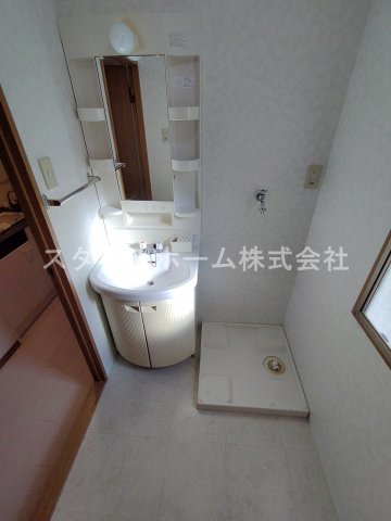 洗面設備　別部屋写真です。