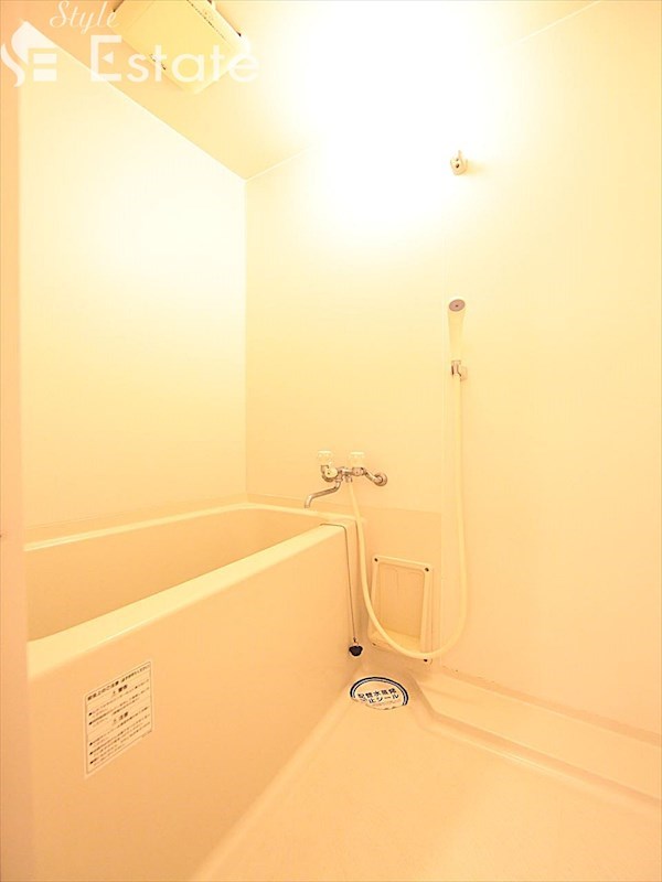 バス・シャワールーム　バスルーム