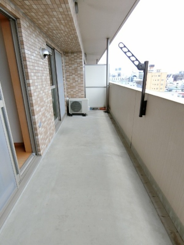 バルコニー　図面と現状に相違がある場合には現状を優先