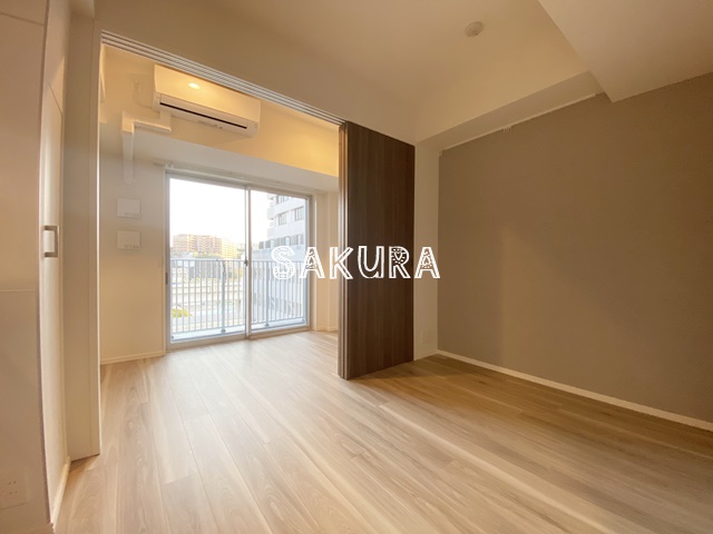 居室・リビング　使いやすい形の為、レイアウトを楽しめます♪