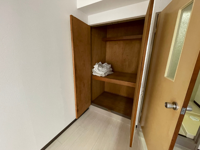 玄関　写真は別号室