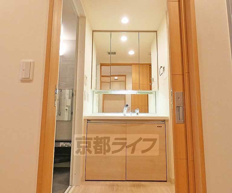 洗面設備　独立洗面台です！