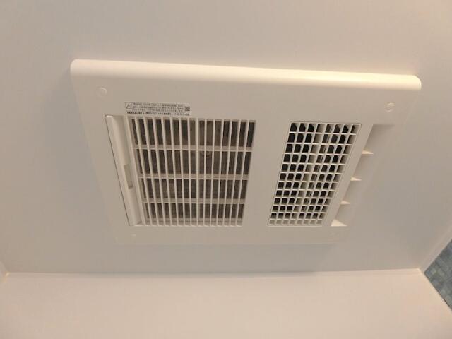 その他　嬉しい浴室乾燥機付き