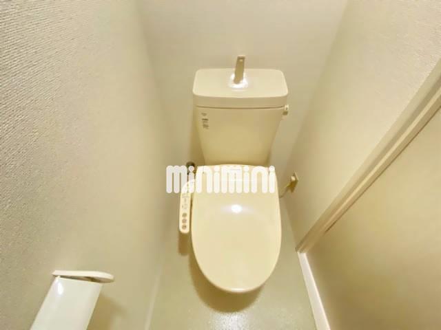 トイレ　清潔感のあるお手洗いです。