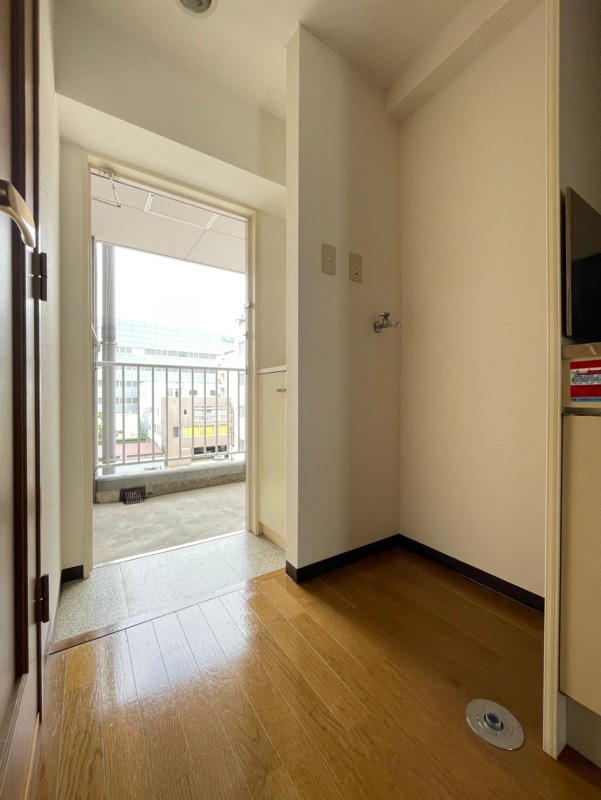 玄関　※別部屋参考写真