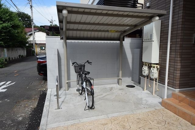 その他共有部分　★ルーフ付きの駐輪場です★